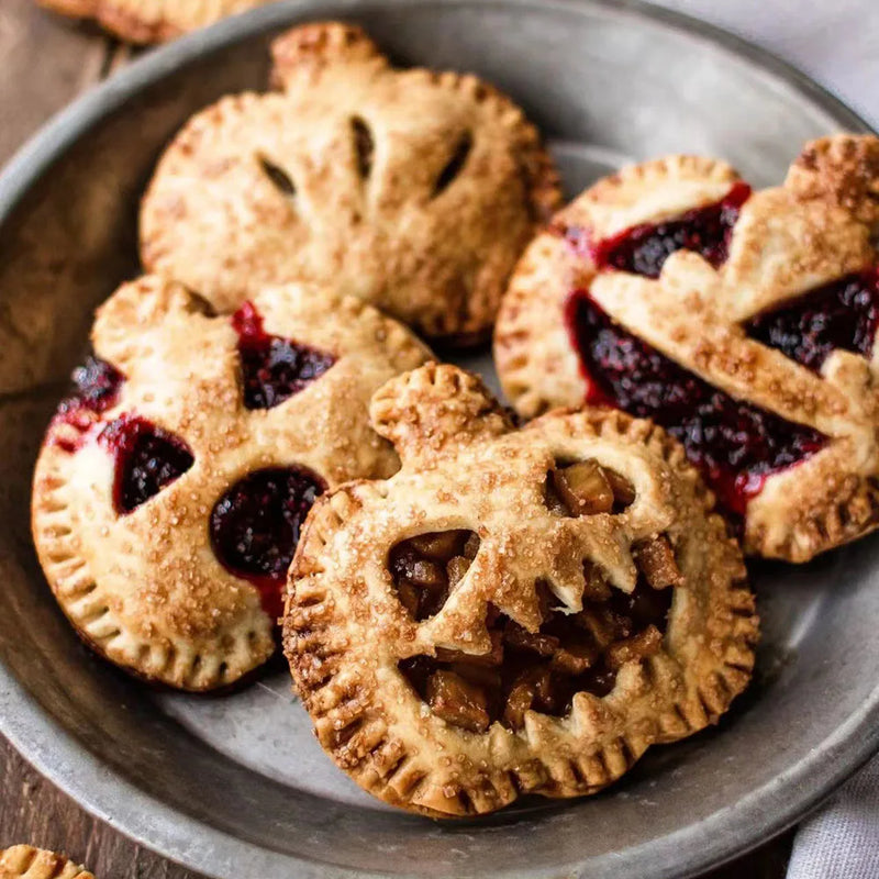 Fall Hand Pie Molds Set Mini Dough Press Pie Mould Tools Christmas Halloween Pumpkins Baking Apples Pie Making Molds for Kitchen